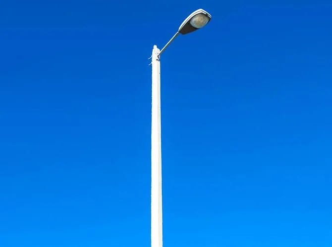 Unius brachii Traffic Pole